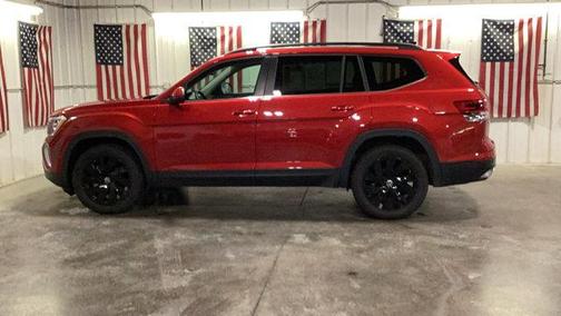 2025 Volkswagen Atlas 2.0T SE w/Technology 4MOTION