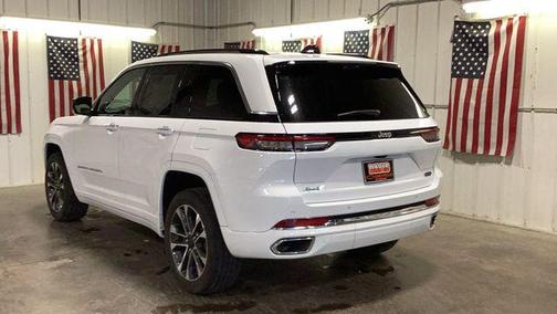 Bright White Clearcoat 2023 Jeep Grand Cherokee Overland