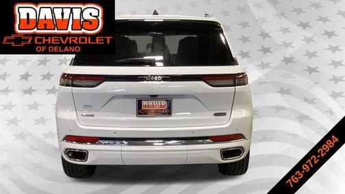Bright White Clearcoat 2023 Jeep Grand Cherokee Overland
