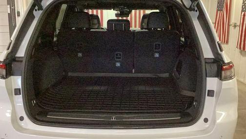 Bright White Clearcoat 2023 Jeep Grand Cherokee Overland