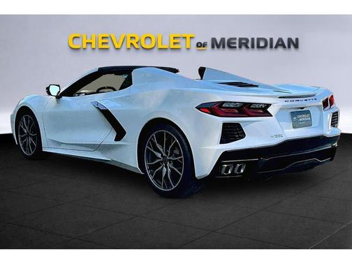 Arctic White 2026 Chevrolet Corvette Stingray w/3LT