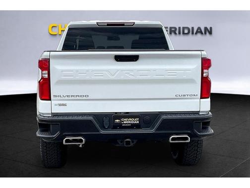 Summit White 2022 Chevrolet Silverado 1500 Limited Custom Trail Boss