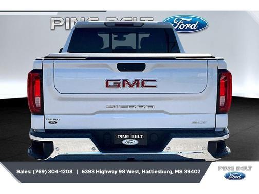 White Frost Tri-Coat 2021 GMC Sierra 1500 SLT