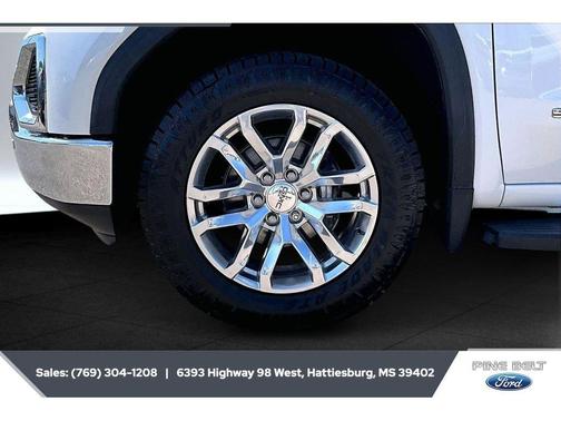 White Frost Tri-Coat 2021 GMC Sierra 1500 SLT