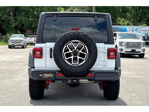 Bright White Clearcoat 2026 Jeep Wrangler Rubicon
