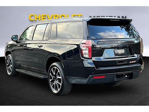 2024 Chevrolet Suburban RST