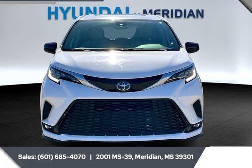 2021 Toyota Sienna XSE 7 Passenger