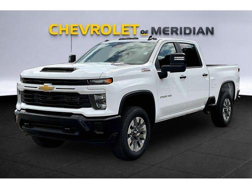 Summit White 2026 Chevrolet Silverado 2500 Custom