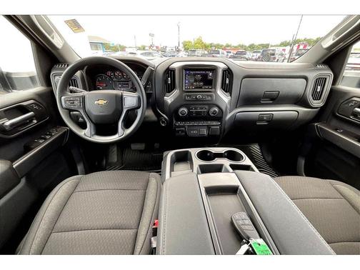 Summit White 2026 Chevrolet Silverado 2500 Custom