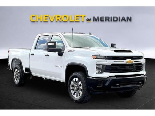 Summit White 2026 Chevrolet Silverado 2500 Custom