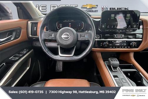 2023 Nissan Pathfinder Platinum