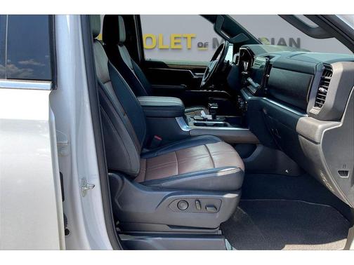 Iridescent Pearl Tricoat 2024 Chevrolet Silverado 1500 High Country