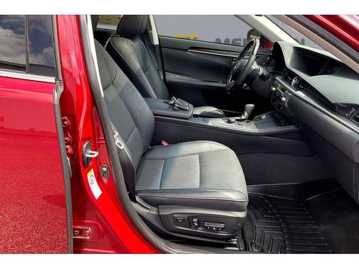 Matador Red Mica 2018 Lexus ES 350 Base