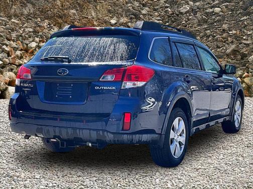Azurite Blue Pearl 2010 Subaru Outback 2.5 i Premium