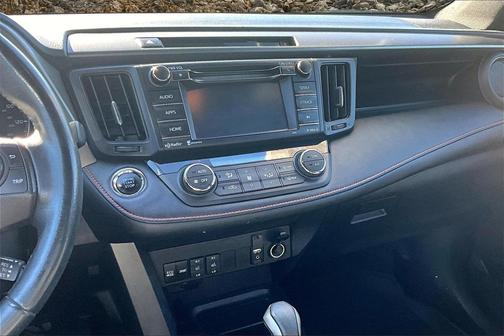 2016 Toyota RAV4 SE