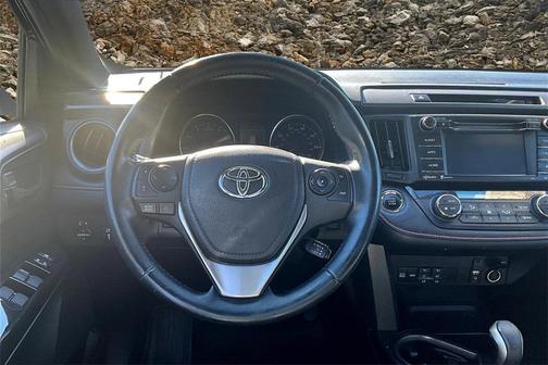 2016 Toyota RAV4 SE