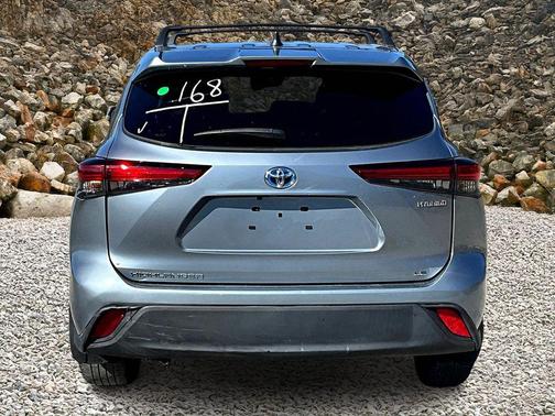 2022 Toyota Highlander Hybrid LE