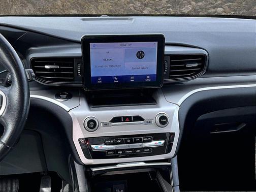 Silver Metallic 2022 Ford Explorer XLT