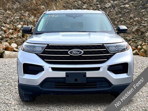 Silver Metallic 2022 Ford Explorer XLT