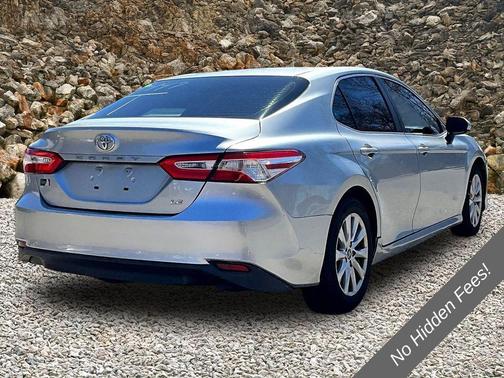 Celestial Silver Metallic 2018 Toyota Camry LE