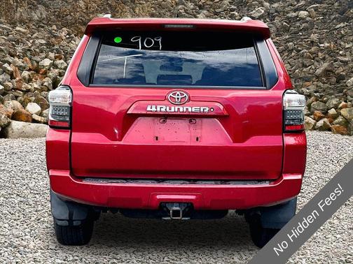 Barcelona Red Metallic 2015 Toyota 4Runner SR5