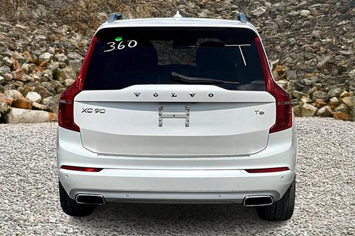 2018 Volvo XC90 T6 Momentum
