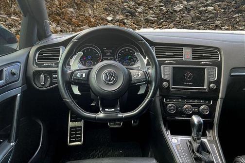 2016 Volkswagen Golf R 2.0T DSG