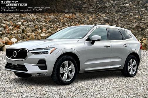 2022 Volvo XC60 B5 Momentum