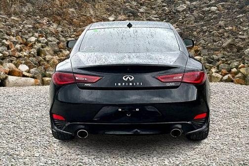 2017 INFINITI Q60 2.0t Premium