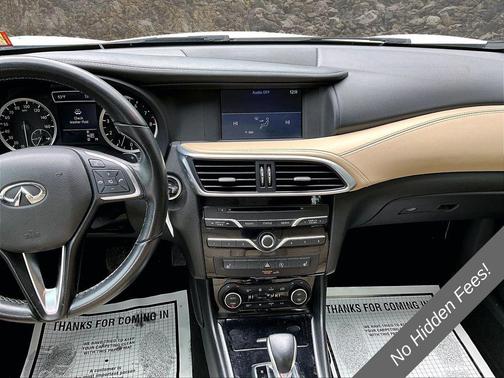 Majestic White 2018 INFINITI QX30 Luxury