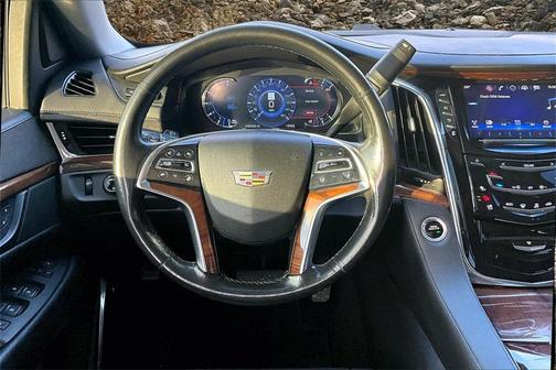 2017 Cadillac Escalade ESV Luxury