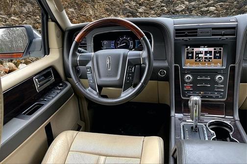 2017 Lincoln Navigator Reserve