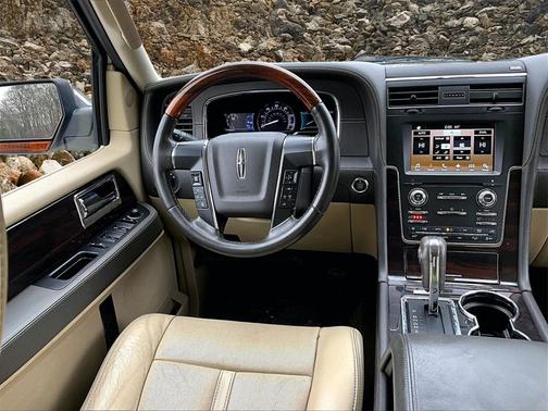 2017 Lincoln Navigator Reserve