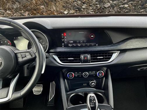 2022 Alfa Romeo Stelvio Sprint