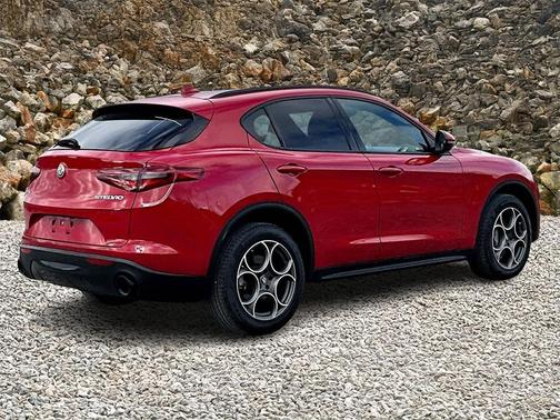 2022 Alfa Romeo Stelvio Sprint