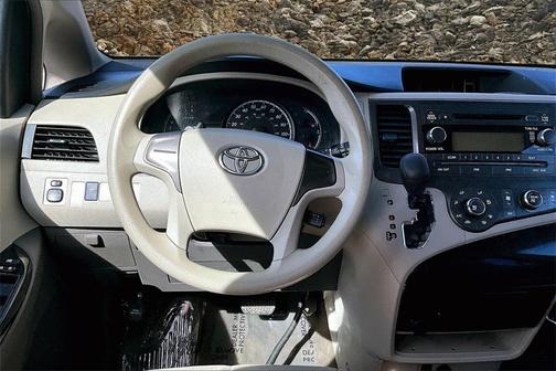 2014 Toyota Sienna L