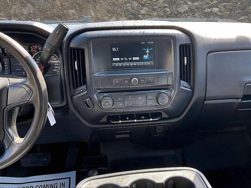 Summit White 2018 Chevrolet Silverado 2500 WT