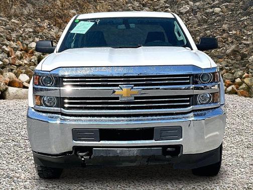 Summit White 2018 Chevrolet Silverado 2500 WT