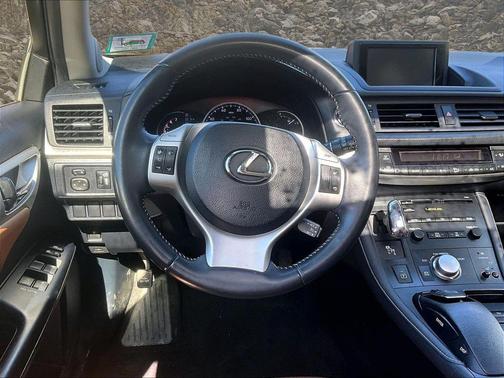 2012 Lexus CT 200h Base