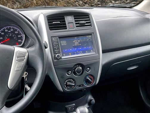 2019 Nissan Versa 1.6 SV