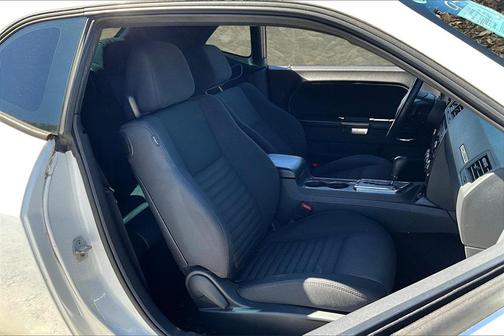 2013 Dodge Challenger SXT