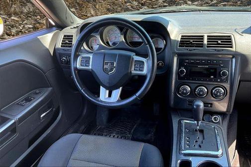 2013 Dodge Challenger SXT