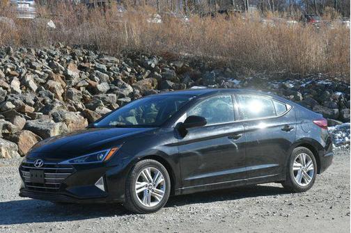 2019 Hyundai ELANTRA SEL
