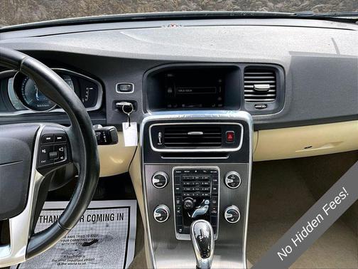 Crystal White Pearl 2014 Volvo S60 T5