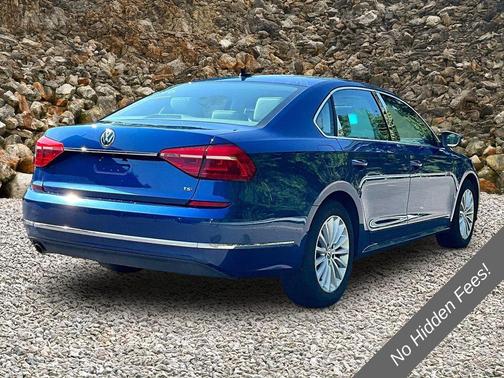 Blue Metallic 2016 Volkswagen Passat 1.8T SE
