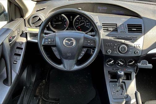 2013 Mazda Mazda3 i Sport