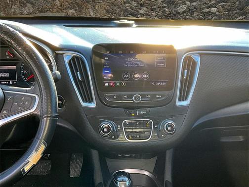 2020 Chevrolet Malibu FWD LT