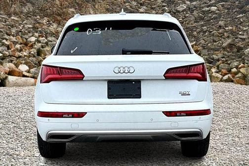 2018 Audi Q5 2.0T Premium Plus