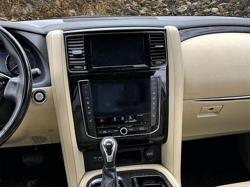 2021 INFINITI QX80 Luxe