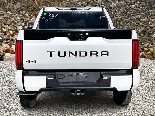 2024 Toyota Tundra Hybrid Platinum